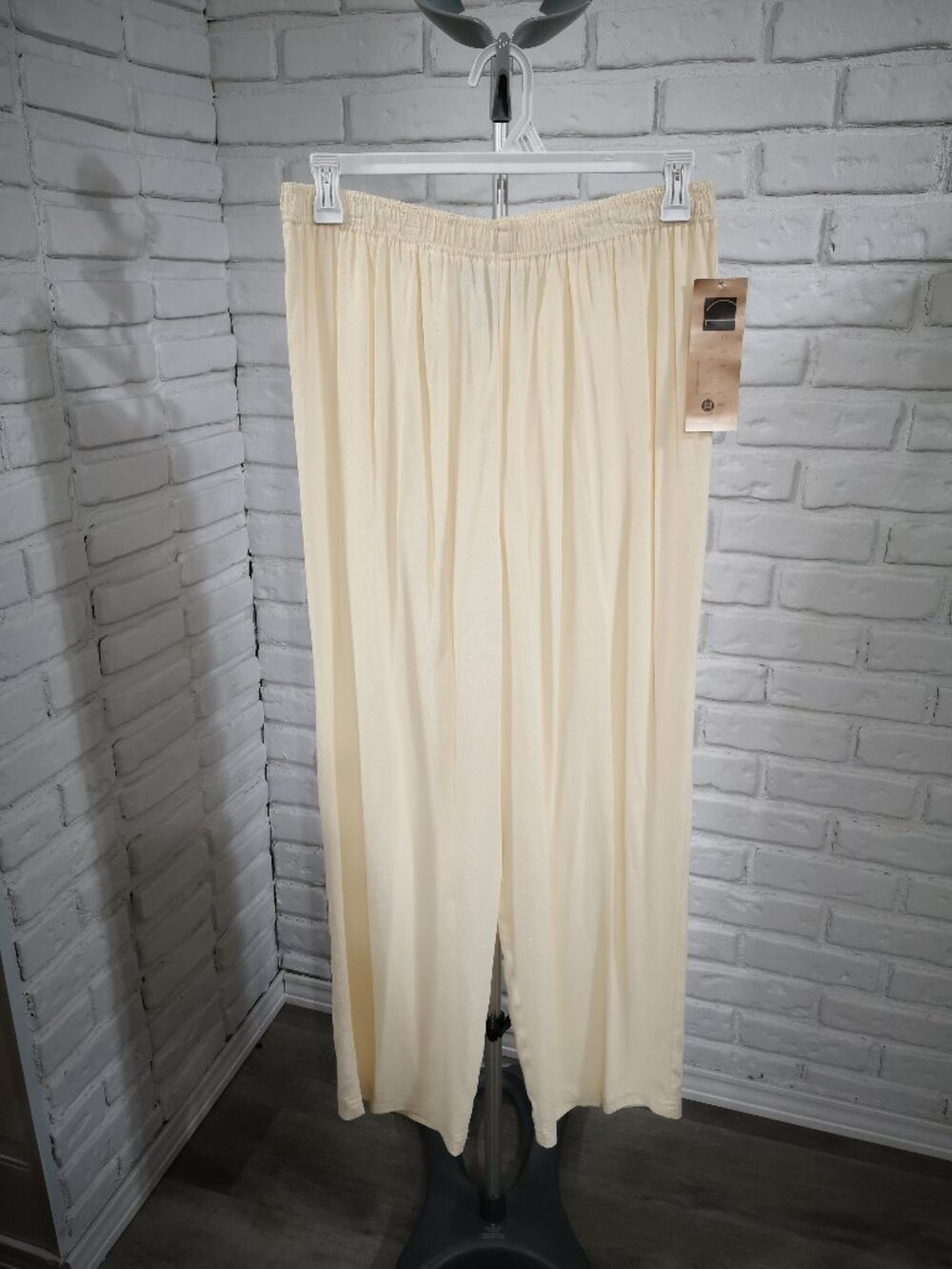 NWT Carole Little Ladies Size 18 Ivory Elastic Waist Wide Loose Legs Pants